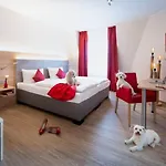 Fettehenne 3*