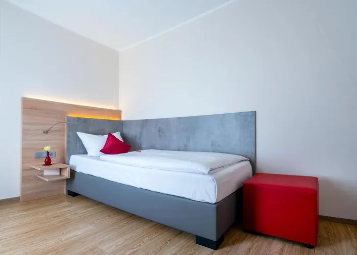 ホテル Fettehenne レバークーゼン